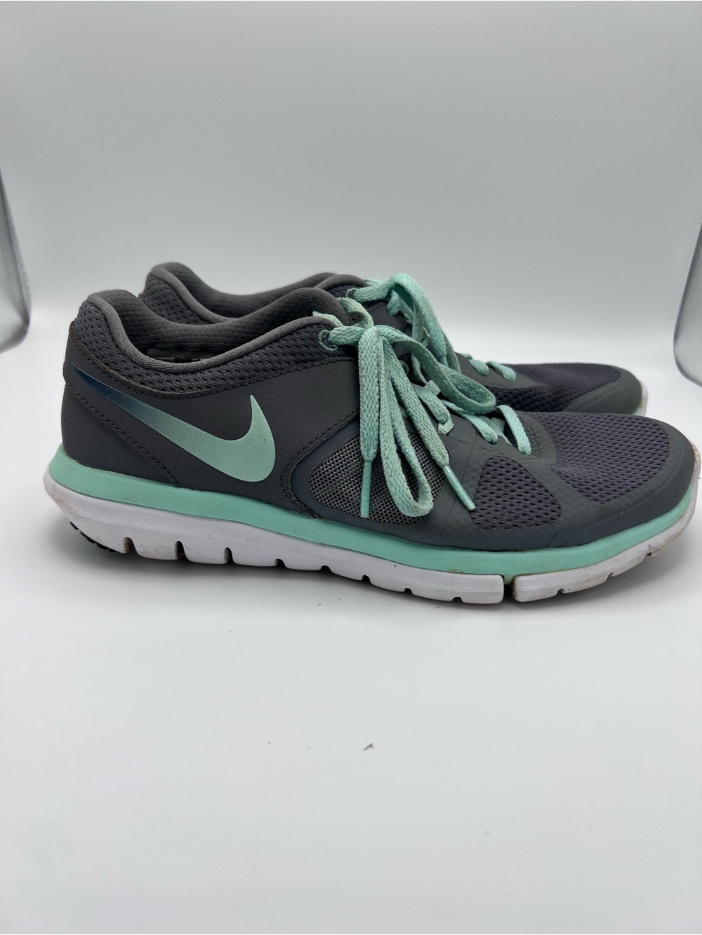 Nike Women’s Gray and Mint Athletic Sneakers
